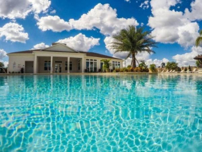 3 Bedroom Townhouse In Luxury Resort, Sleeps 8, 10 Min To Disney!